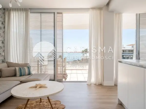 (9) Nowoczesny i luksusowy apartament w pierwszej linii brzegowej w Esteponie, Costa del Sol