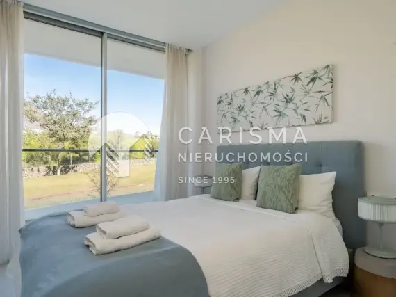 (14) Nowoczesny i luksusowy apartament w pierwszej linii brzegowej w Esteponie, Costa del Sol