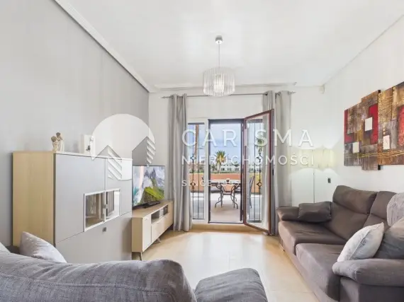 (35) Apartament gotowy do zamieszkania, przy polu golfowym w Los Alcazares