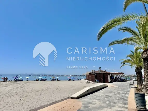 (24) Apartament w doskonałym stanie i lokalizacji, tylko 100 m od plaży w San Pedro del Pinatar