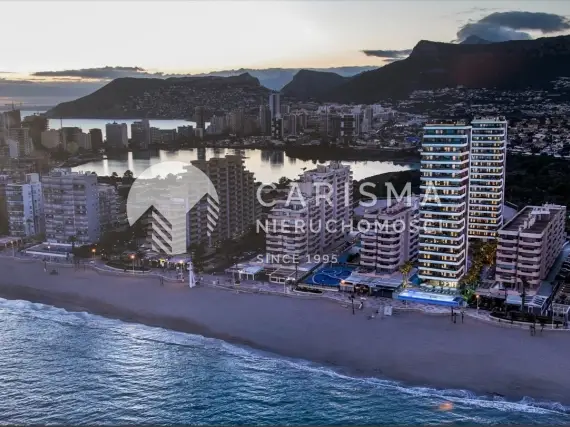 (13) Luksusowy penthouse w budowie, w pierwszej linii brzegowej, w Calpe
