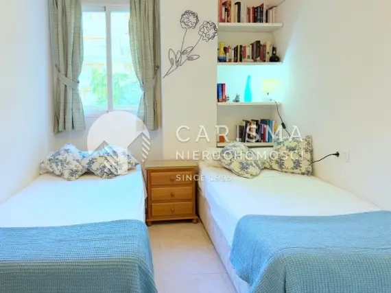 (14) Apartament z 3-ma sypialniami w dobrej lokalizacji, w Javea